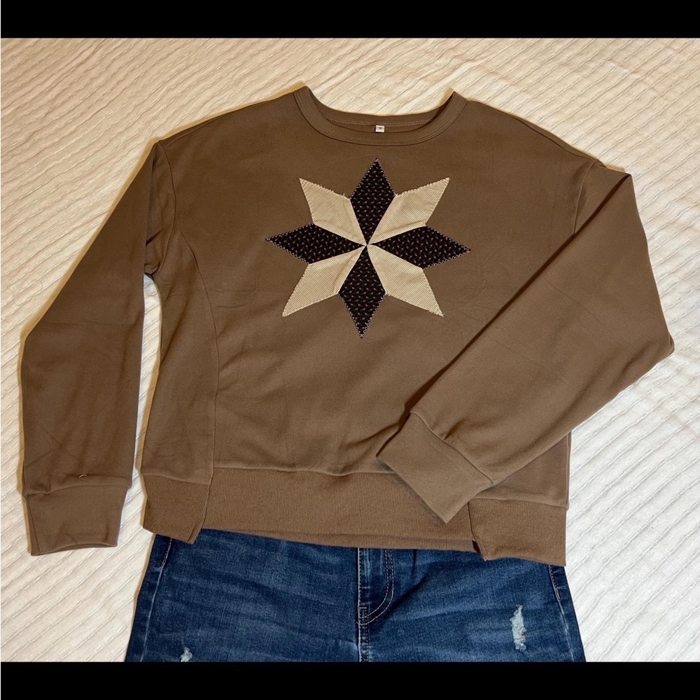 Sweatshirt with star vintage quilt block appliqué